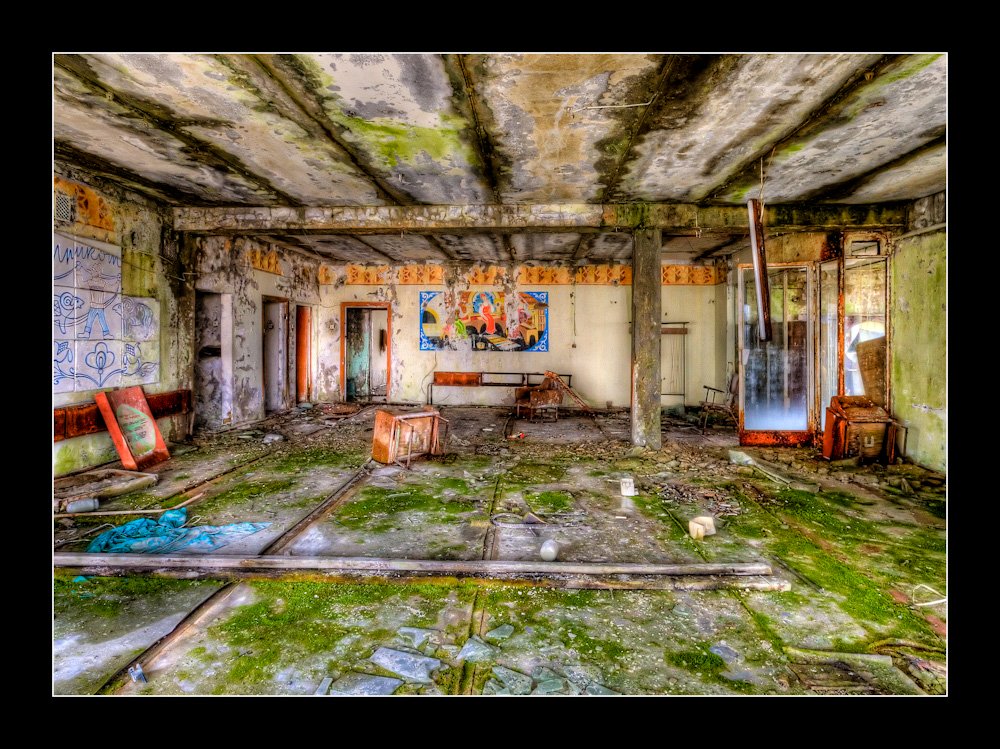 &ldquo;Community Center Room 2&rdquo; by Timm Suess is licensed under CC BY-SA 2.0
